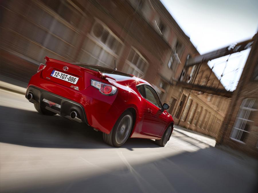  Toyota GT 86 2012 года  (фото 98 из 106)